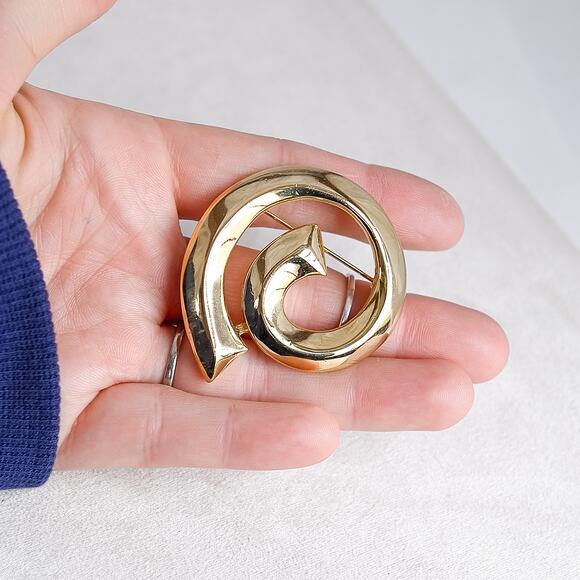 Gold-Tone Swirl Brooch Vintage Abstract Statement Piece Costume Jewelry Polished - Picture 3 of 4
